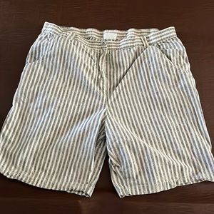 Grey & White striped woman’s shorts. Size 16